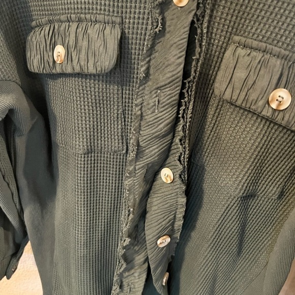 𝅺GREEN shacket - Picture 2 of 6